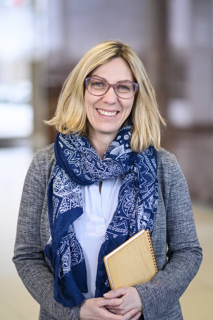 Caroline Pernot, CK&S Strategic Pathfinder, EPLM Caroline Pernot, CK&S Strategic Pathfinder, EPLM